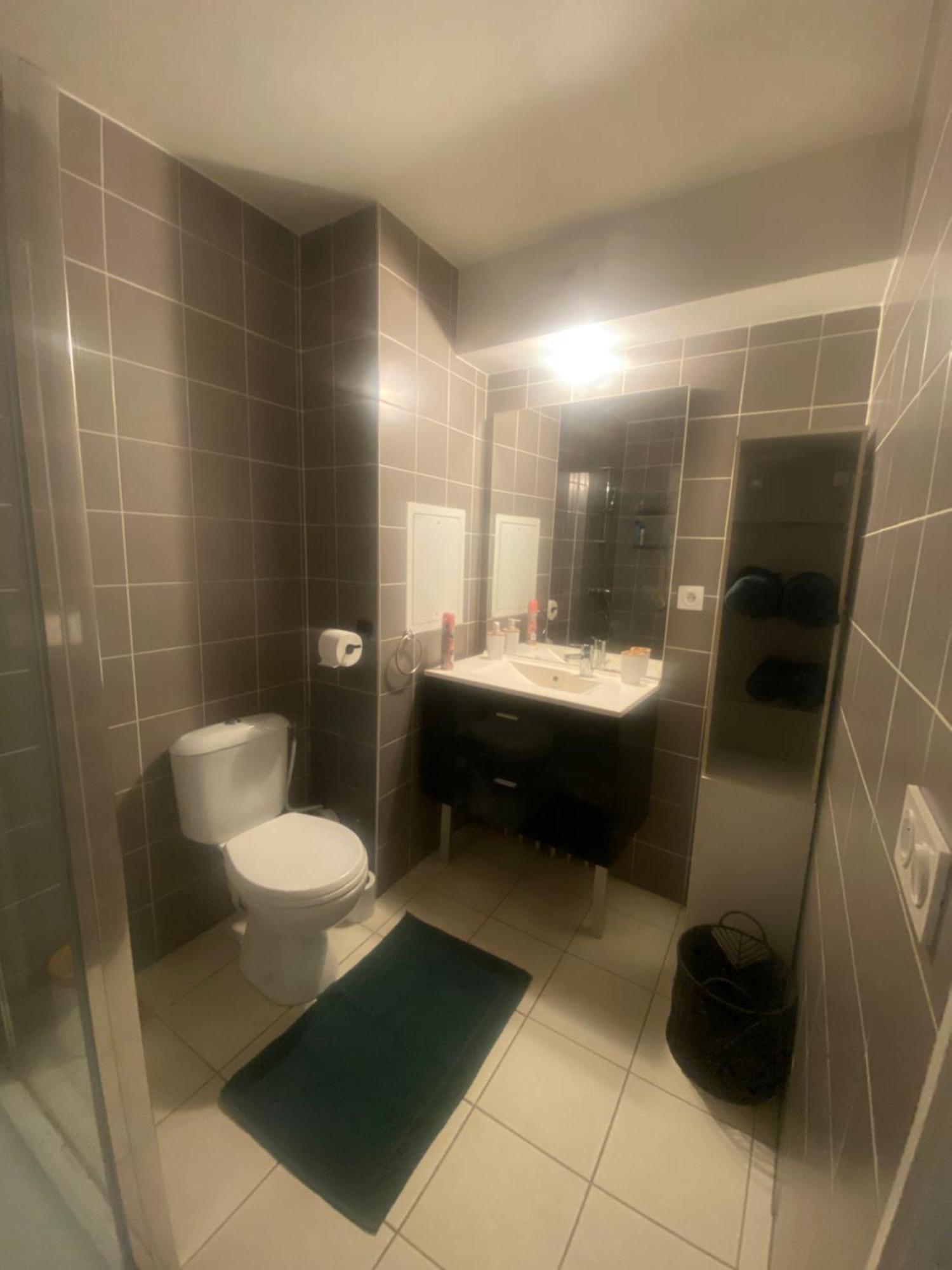 Chambre Privee Sdb Kitchenette Proche De Paris 생투앙 외부 사진